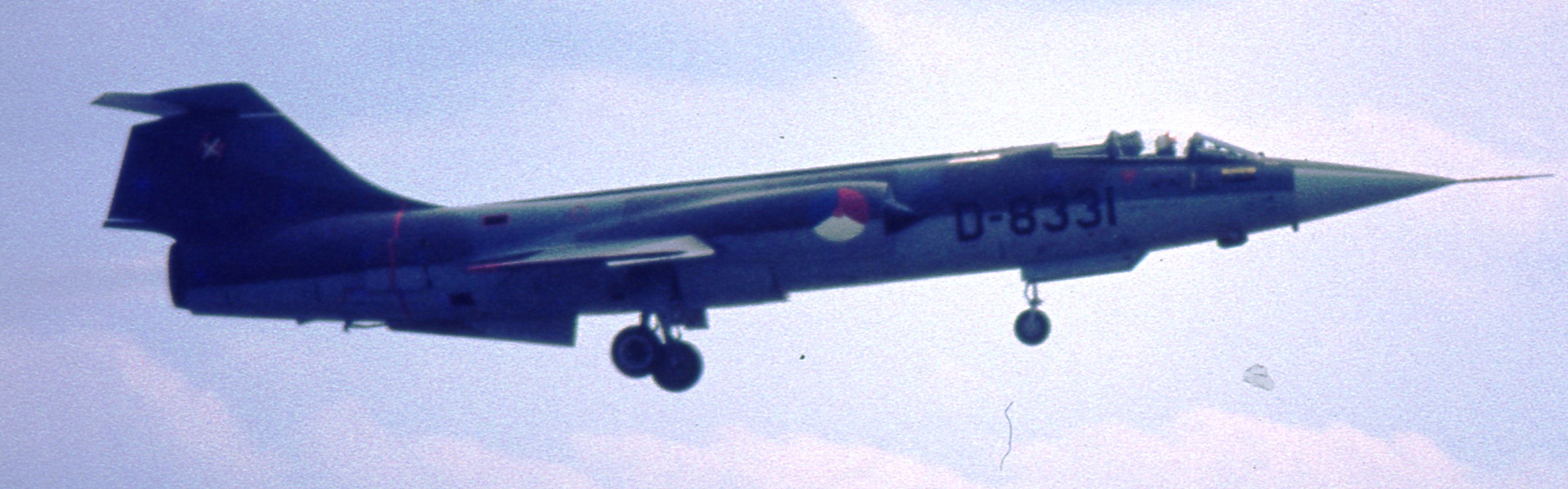 Von Lockheed die F-104 oder auch der legendäre Starfighter beim Überflug der Landebahn in Ramstein